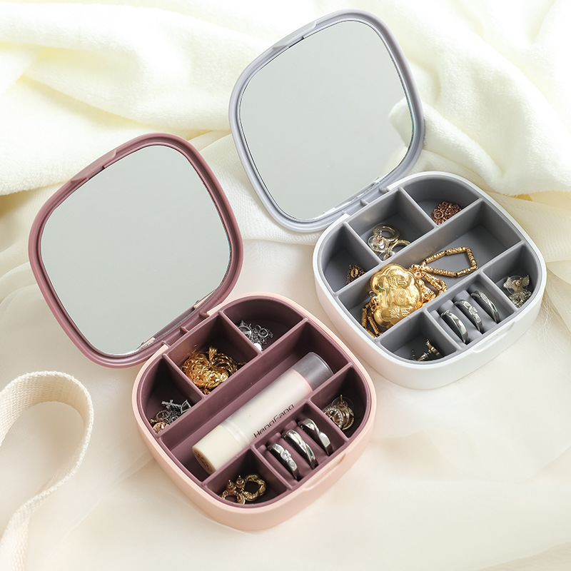 Portable Jewelry Organizer – Compartmentalized Design with Built-in Mirror