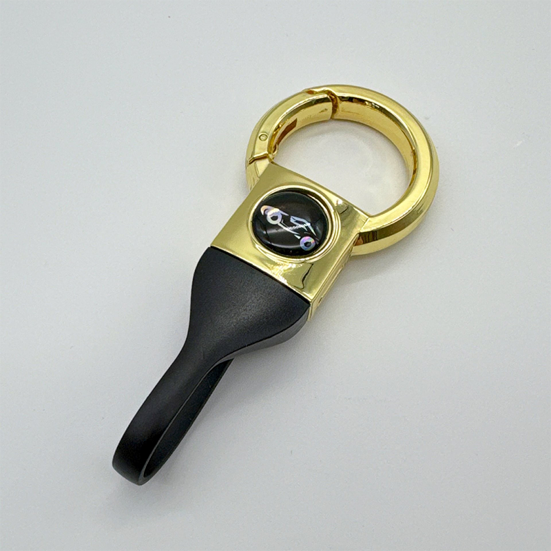 SnapLock™ Tactical Quick-Release Keychain — Screwless Metal Car Key Ring with Heavy-Duty TPU Strap