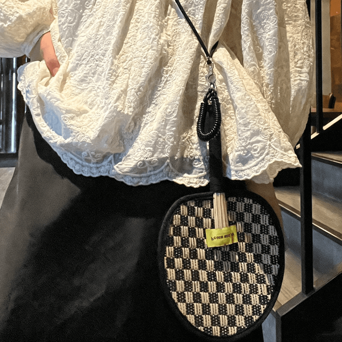 Handcrafted Natural Wheat Straw Fan – Elegant Crossbody Summer Fan