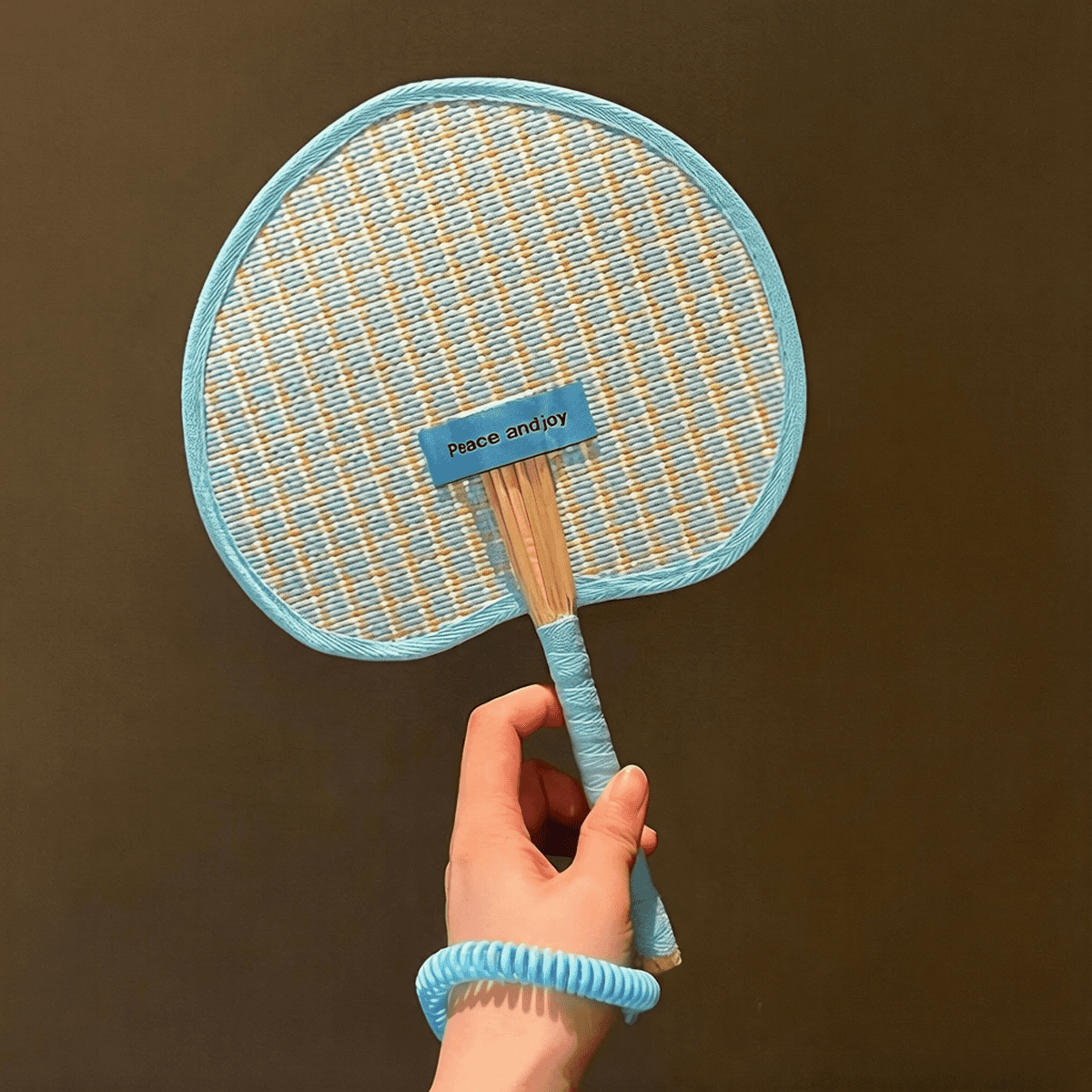 Handcrafted Natural Wheat Straw Fan – Elegant Crossbody Summer Fan